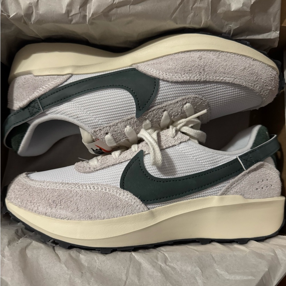 Brand new Nike waffle sneakers